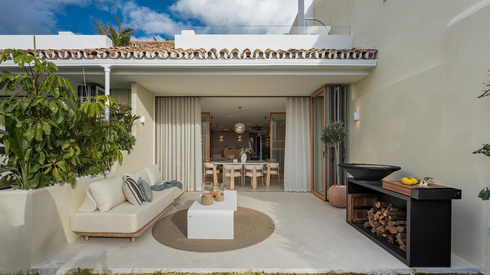 Casa Tulu — private terrace and façade